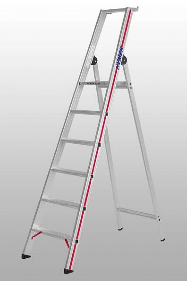 Step ladder with platform